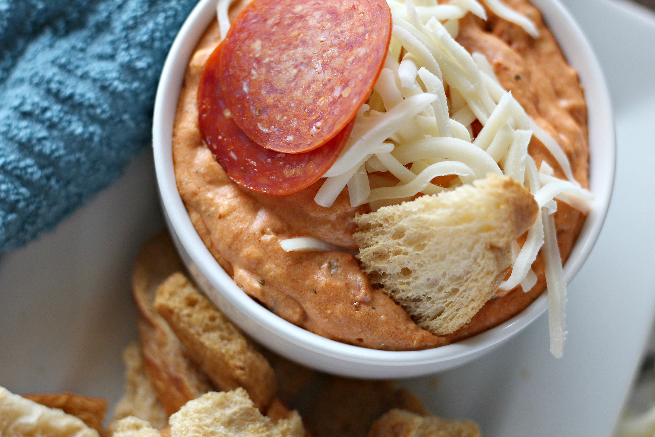 Crock Pot Pizza Dip