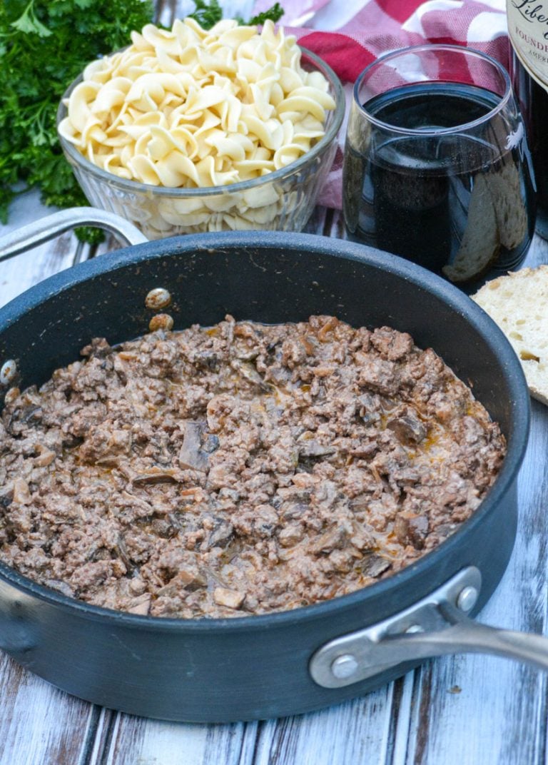 Ground Beef Stroganoff with Thyme and Red Wine 4 Sons 'R' Us