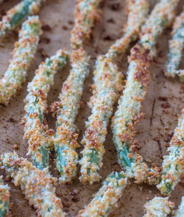 Crispy, Oven Baked Green Bean Fries