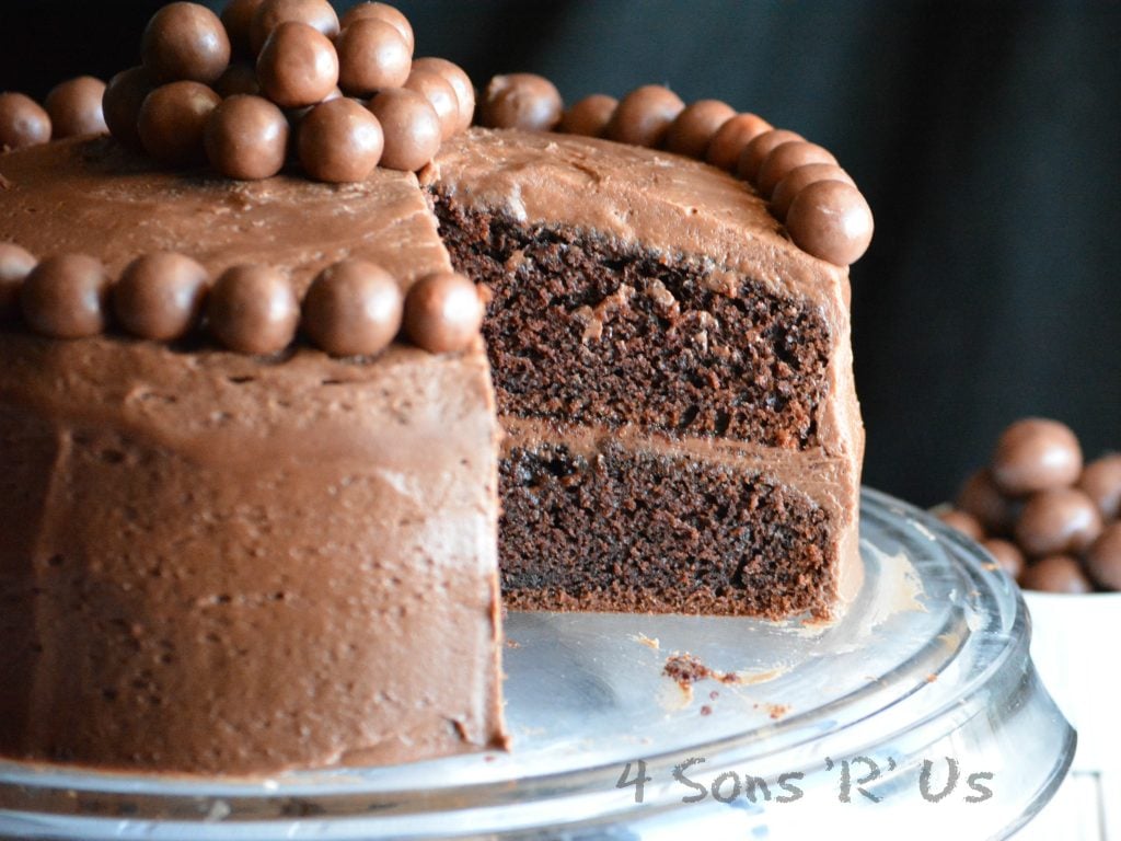 Chocolate Milkshake Crumb Cake - Sweet ReciPEAs