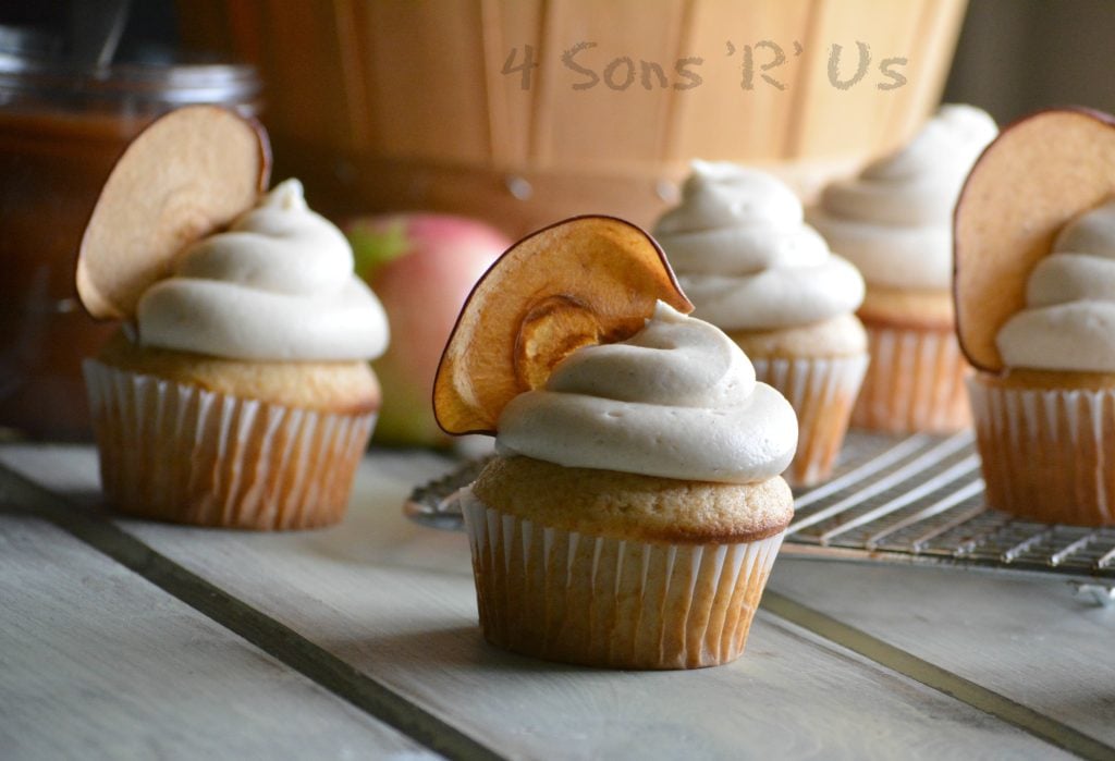 apple-butter-cupcakes-with-cinnamon-apple-cream-cheese-frosting-2