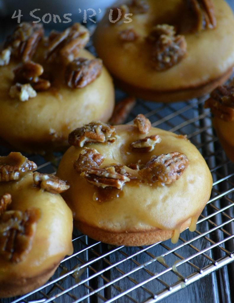 baked-pecan-praline-donuts-3