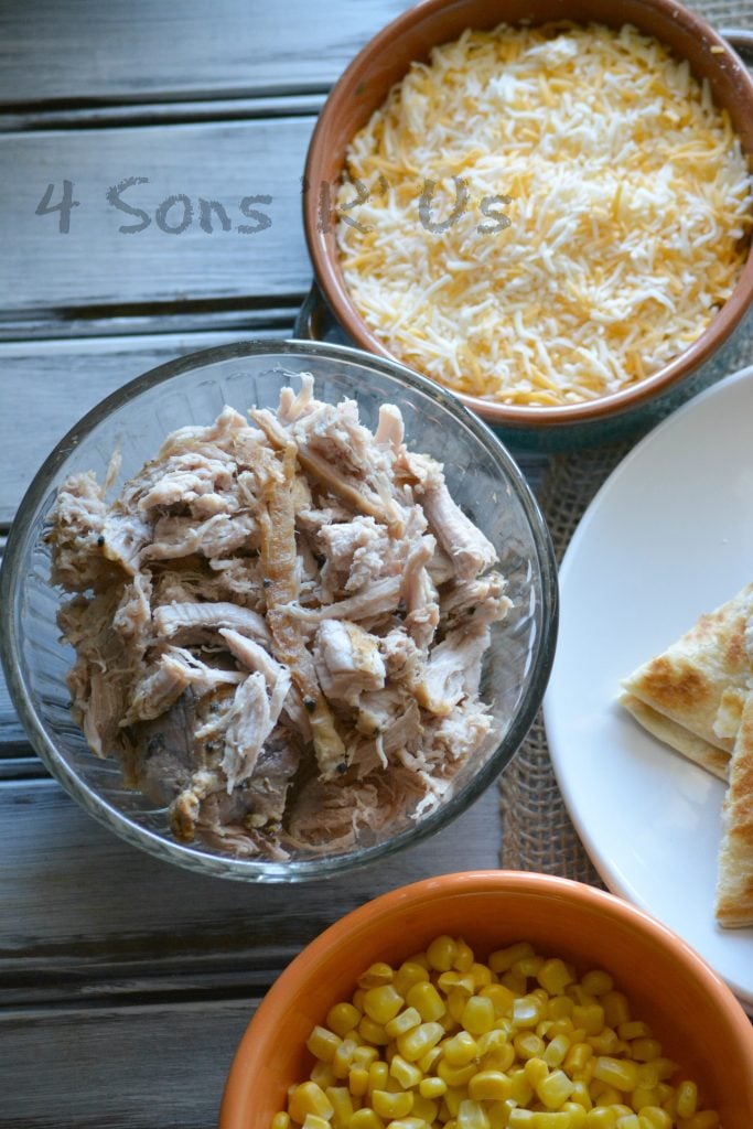 sweet-smoky-pork-quesadilla-with-spicy-ranch-dressing-7