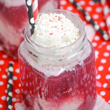 RED WINE ICE CREAM FLOATS IN TWO GLASS JARS