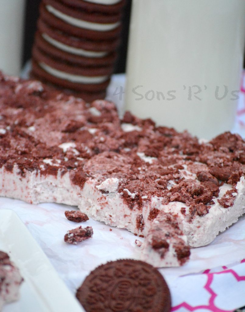 Three Ingredient Red Velvet Oreo Fudge