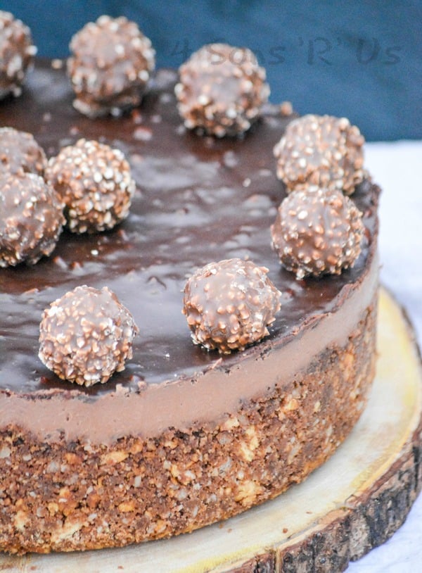 Ferrero Rocher Nutella Cheesecake