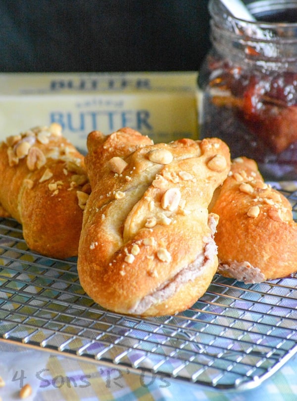 Strawberry Cream Cheese Bunny Buns