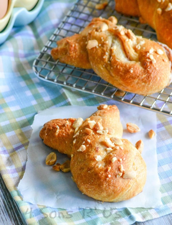 Strawberry Cream Cheese Bunny Buns