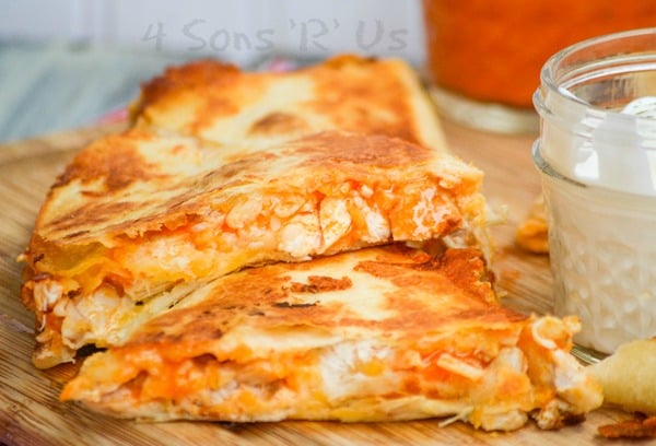 Quesadillas au poulet Buffalo Extra Cheesy