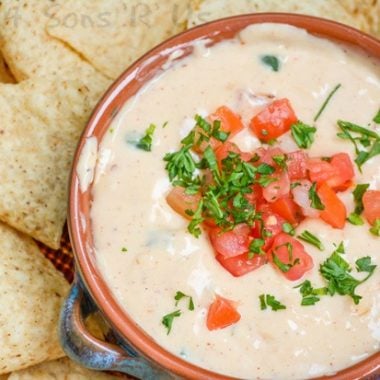 Restaurant Style White Queso Dip - 4 Sons 'R' Us