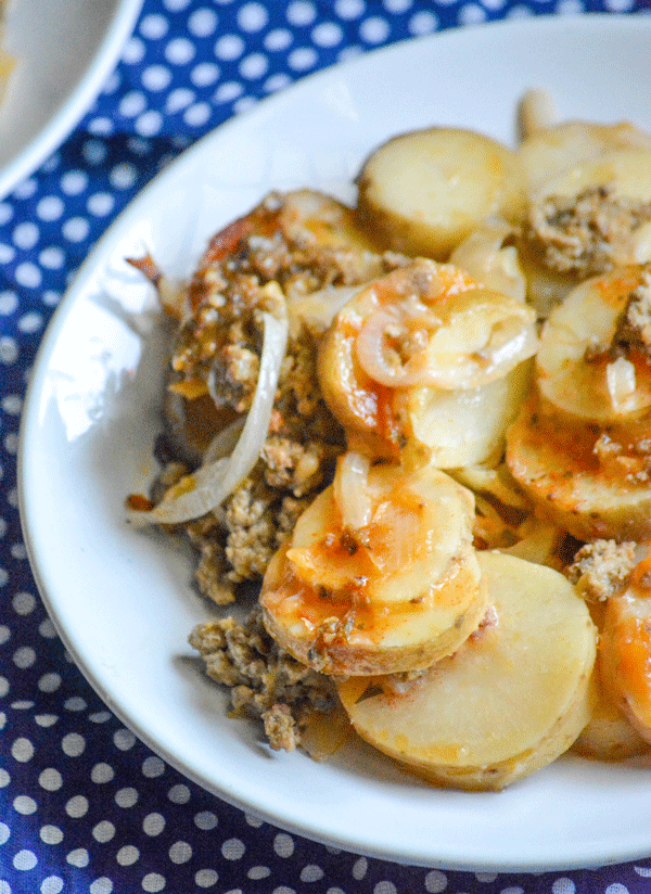 Slow Cooker Beef & Potatoes Au Gratin - 4 Sons 'R' Us