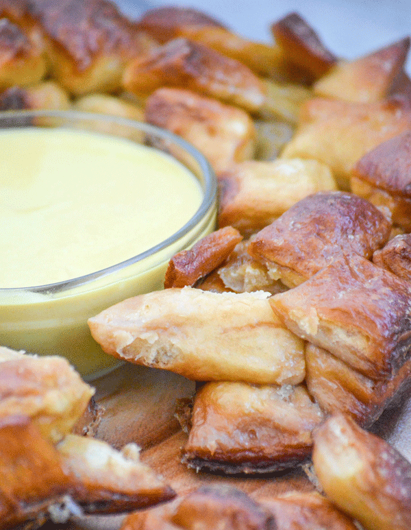 Pull Apart Pretzel Bread & Honey Mustard Dip