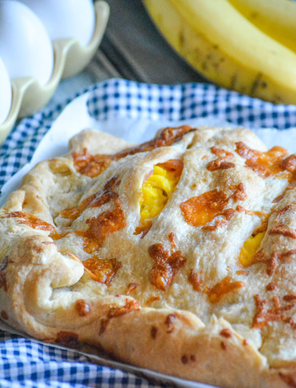 Cheesy Sausage Ham & Egg Breakfast Calzones