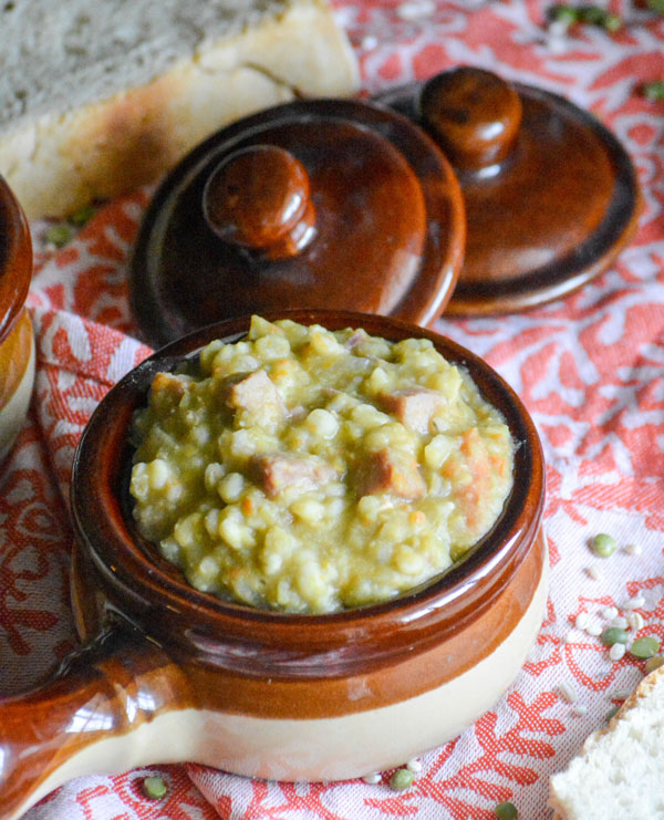 Slow Cooker Split Pea Ham & Barley Soup