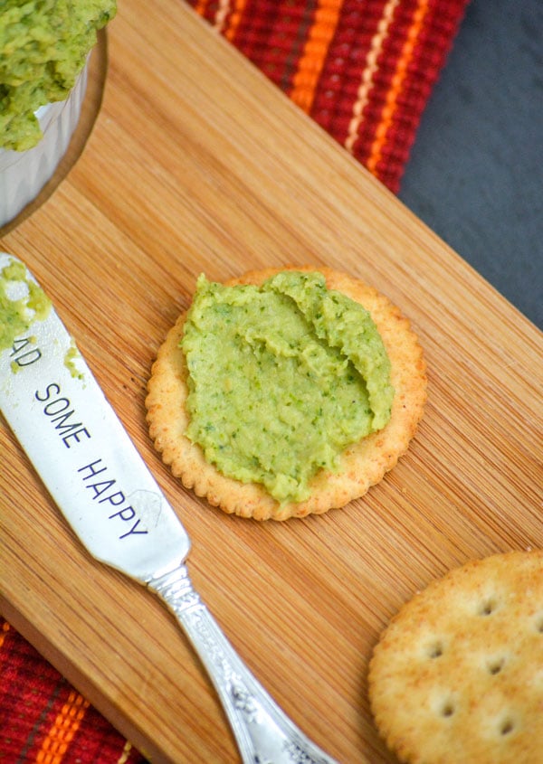 Healthy Hummus Cracker Spread