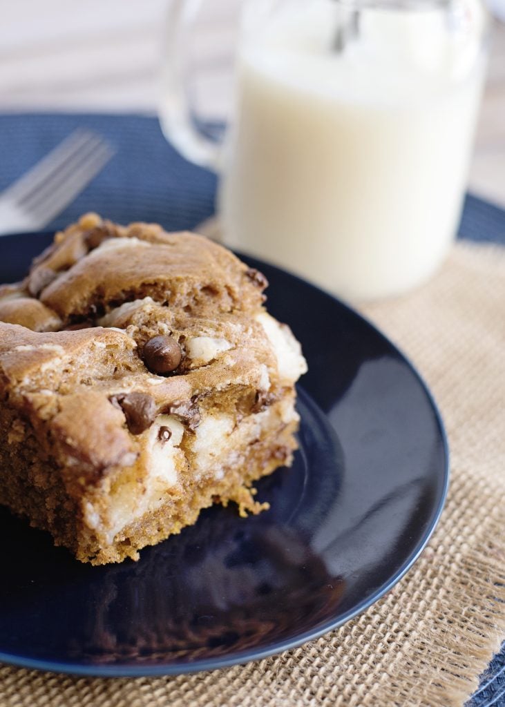 Pumpkin Spice Earthquake Cake