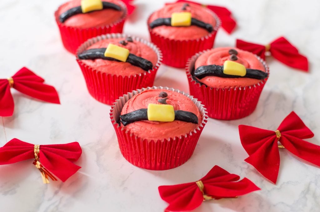 Santa Belt Cupcakes