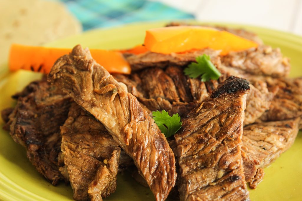 Easy Garlic Cilantro Lime Steak Fajitas