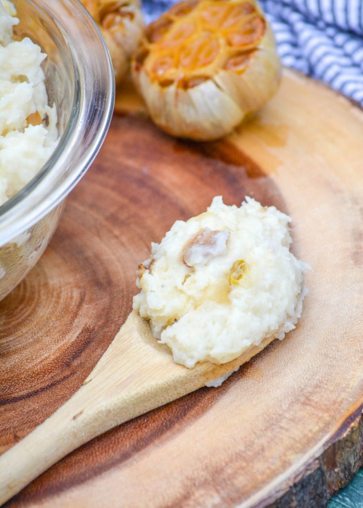 Creamy Roasted Garlic Mashed Potatoes