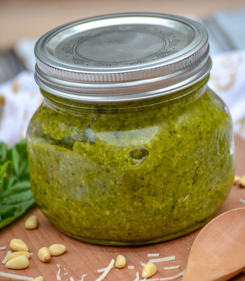 Nonna's Homemade Basil Pesto