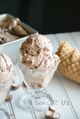 SCOOPS OF NO CHURN CHOCOLATE MALT CRUNCH ICE CREAM IN A GLASS DISH