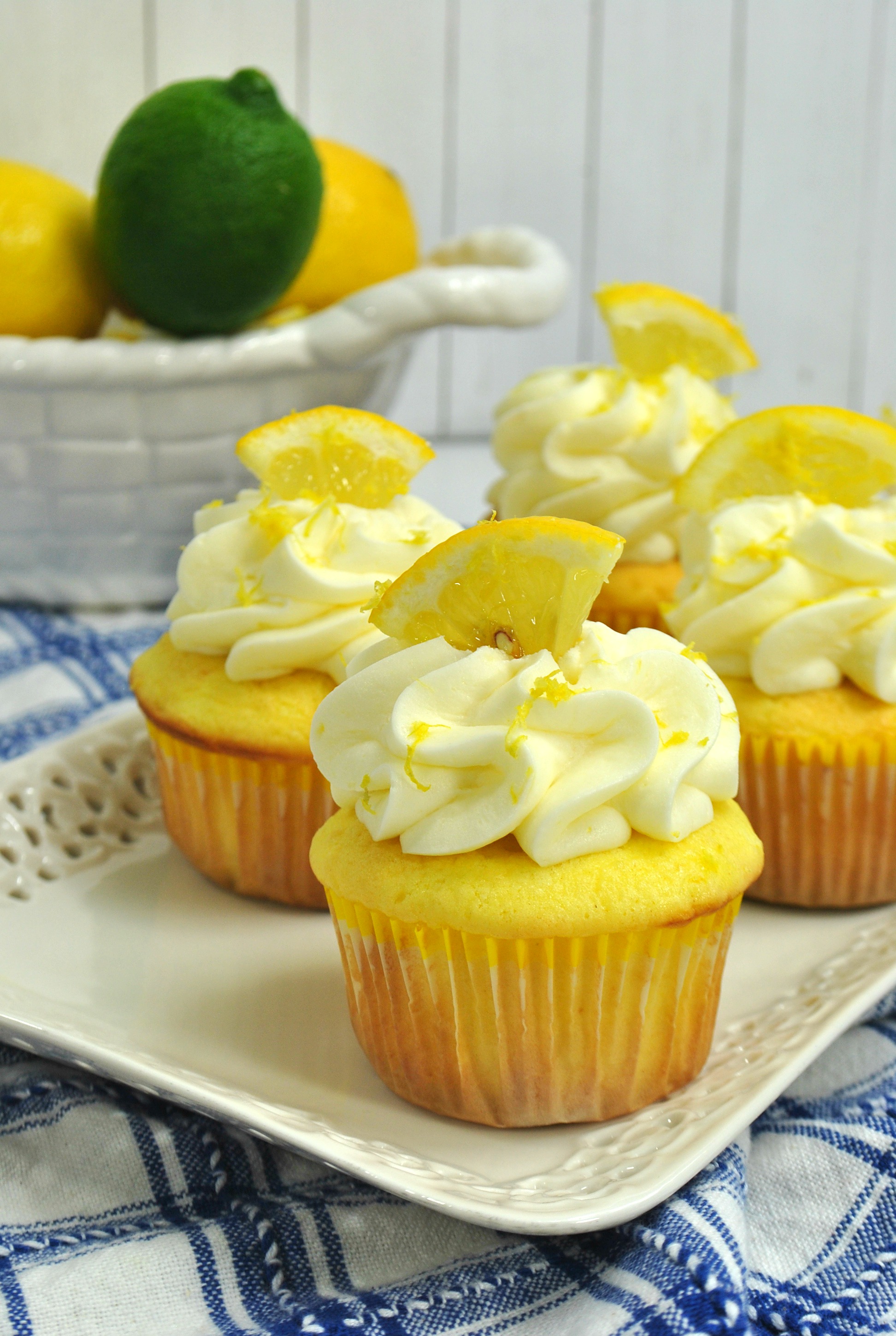 Lemonade Cupcakes from Scratch - 4 Sons &amp;#39;R&amp;#39; Us