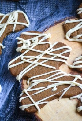 Mummy Gingerbread Cookies #HalloweenTreatsWeek
