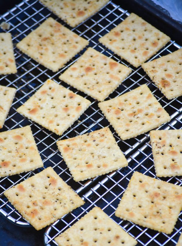 Italian Seasoned Saltine Crackers 4 Sons 'R' Us