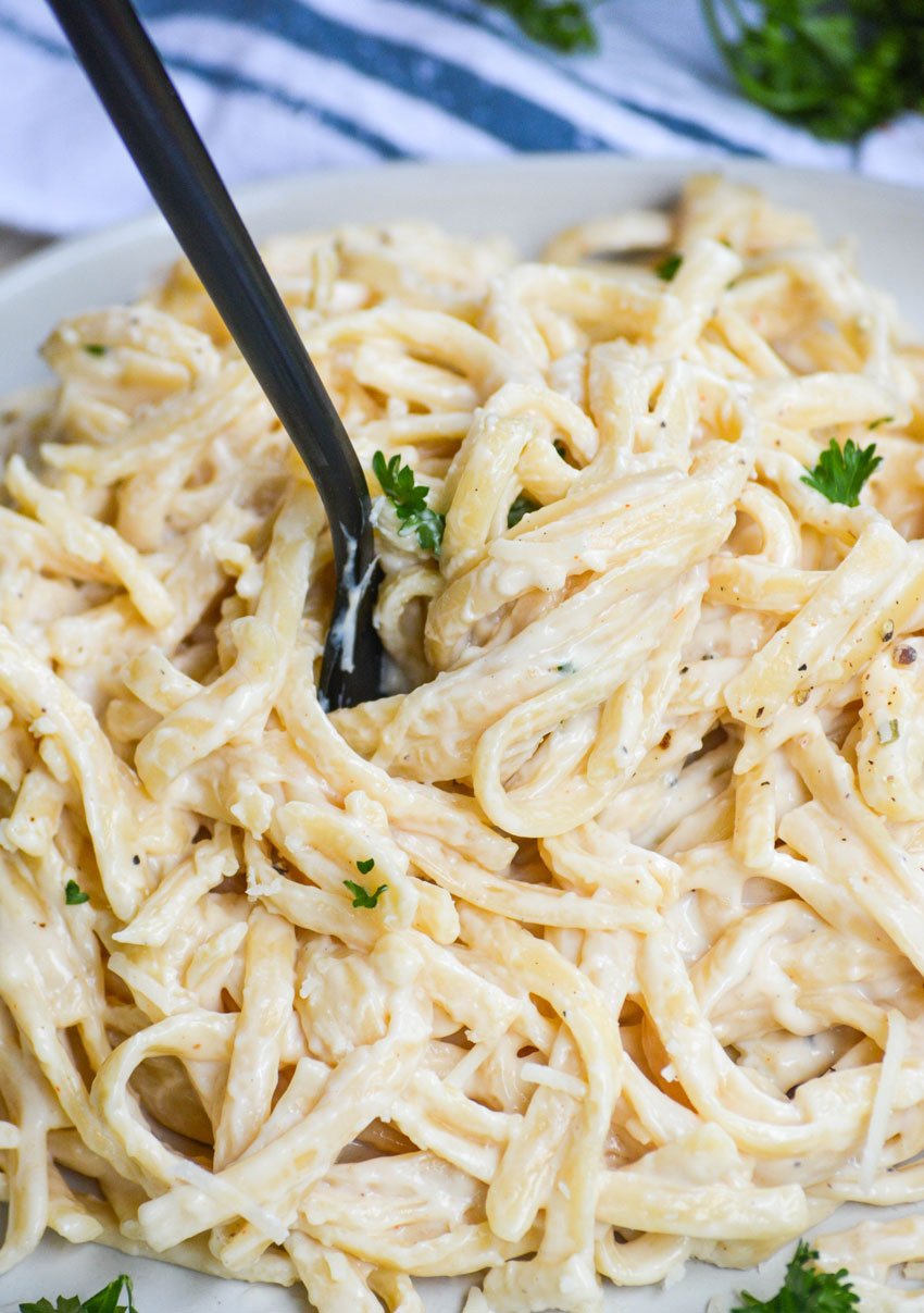 Instant Pot Alfredo Pasta - 4 Sons 'R' Us