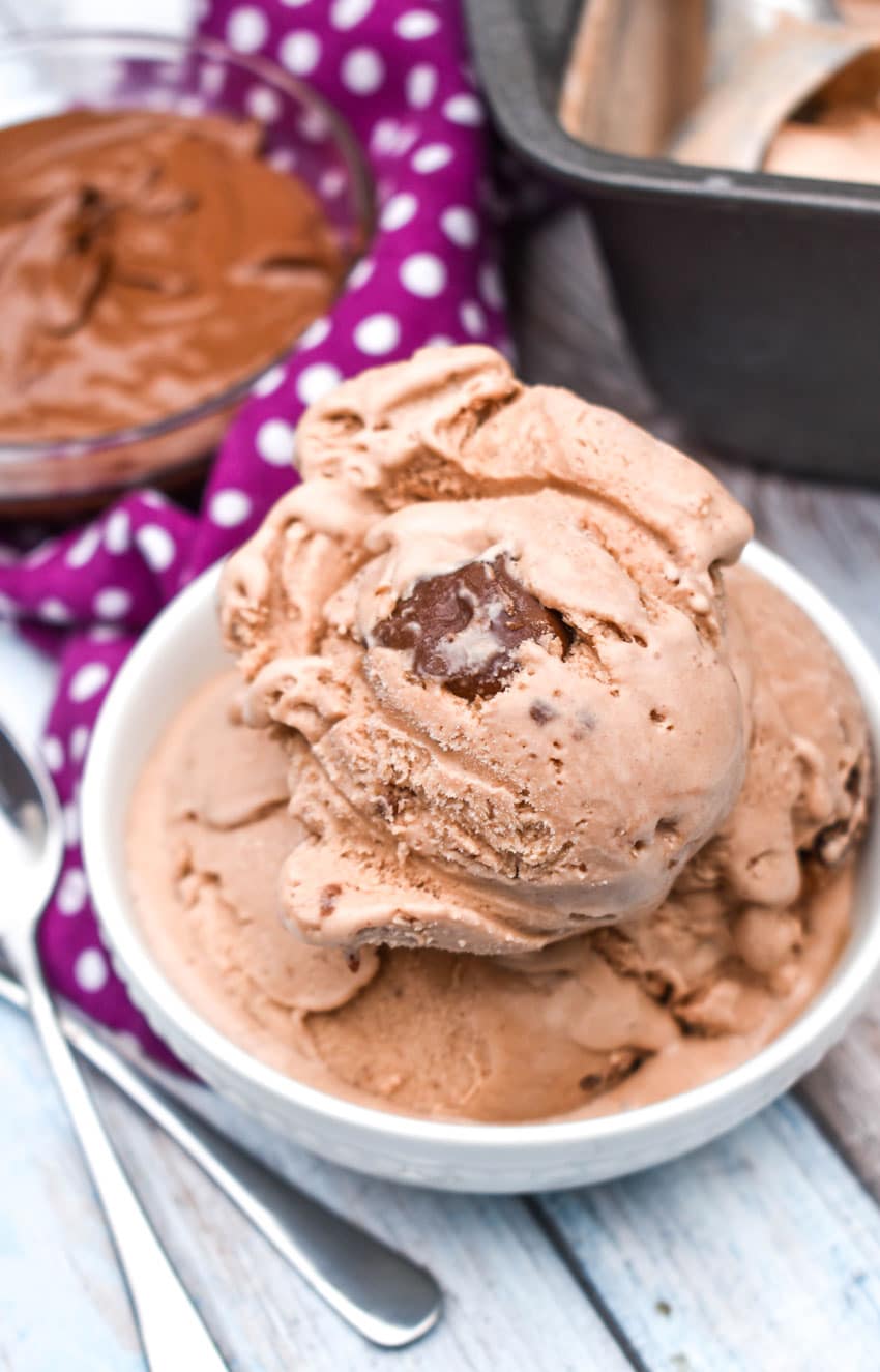 scoops of no churn nutella ice cream in a small white bowl