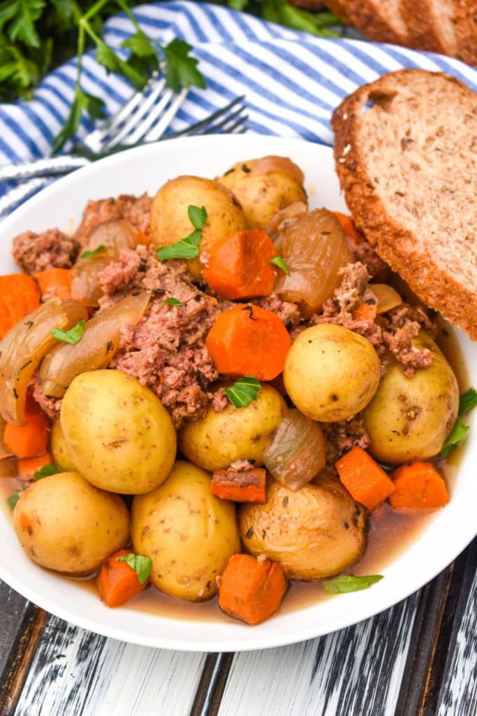 Slow Cooker Corned Beef Hash 4 Sons 'R' Us