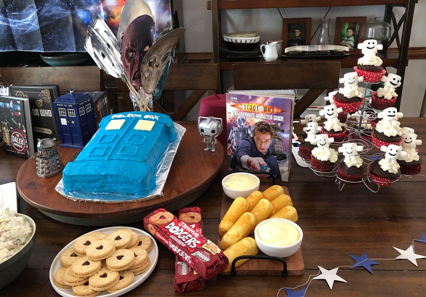 doctor who themed party table