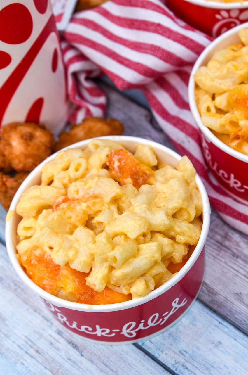 chick fil a mac and cheese copycat recipe in small red paper bowls