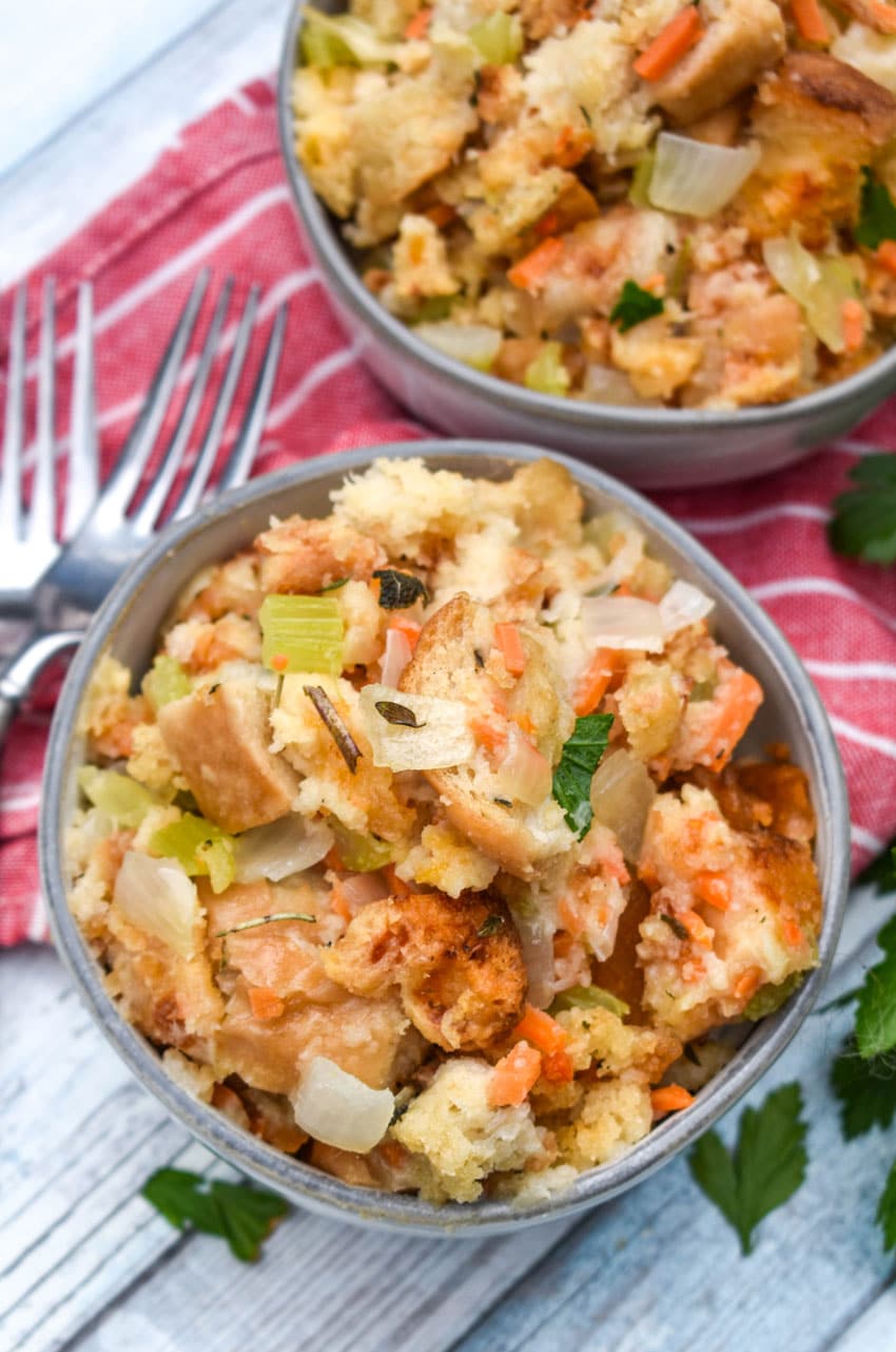 cheddar bay biscuit stuffing in two small gray bowls