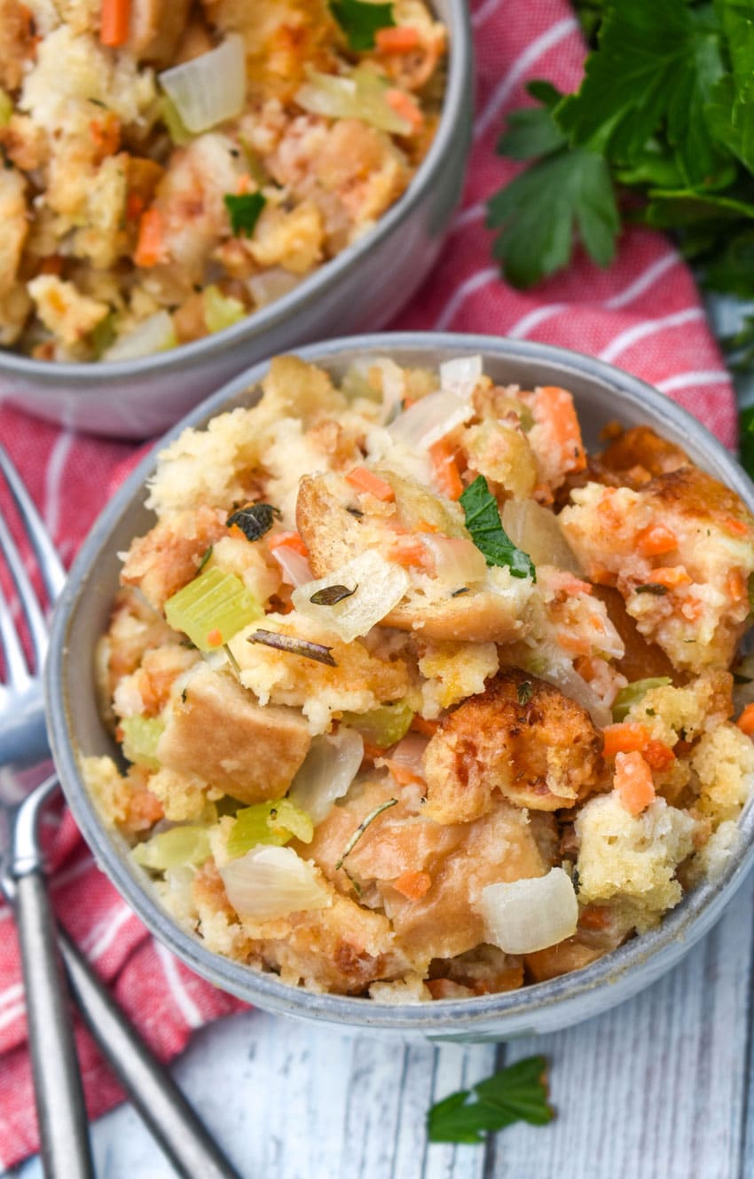 cheddar bay biscuit stuffing in two small gray bowls