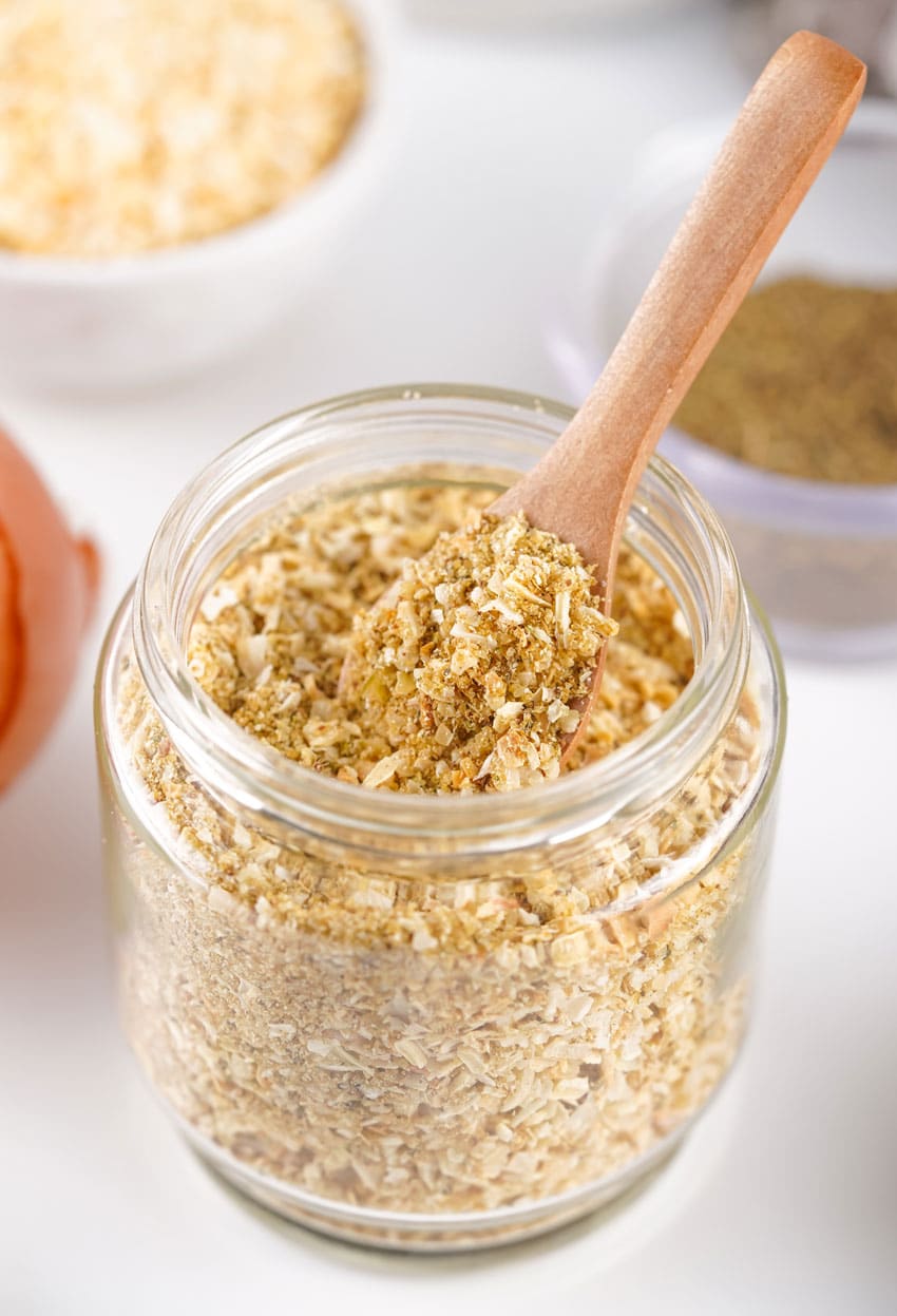 HOMEMADE LIPTON ONION SOUP MIX in a small glass jar
