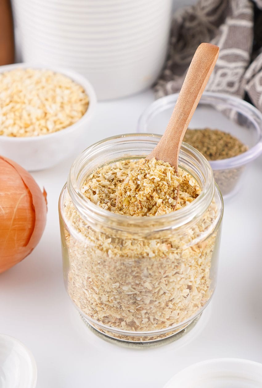 HOMEMADE LIPTON ONION SOUP MIX in a small glass jar